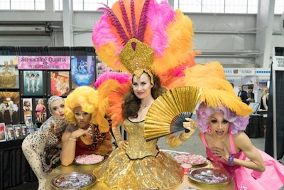 Entertainers from Screaming Queens roamed the expo floor.