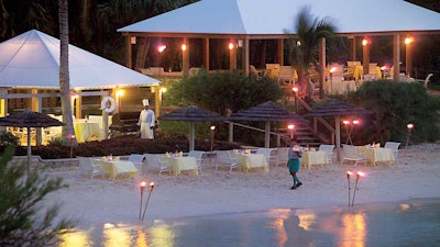 Breezes Restaurant Cambridge Beaches Resort & Spa