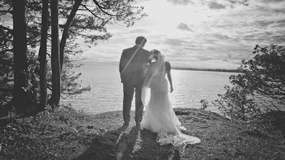 Panoramic Lake Views Surrounding This Couple Nuptials On A Hilltop Wedding