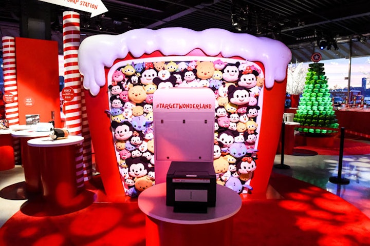 Brands Holiday Activations 2022
