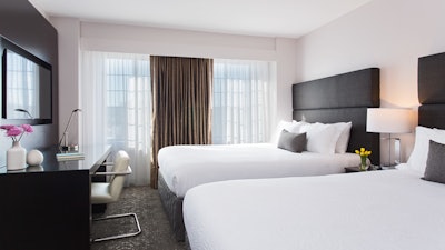 Cityview Queen Guestroom