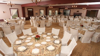 A dinner event in the Federal Ballroom.