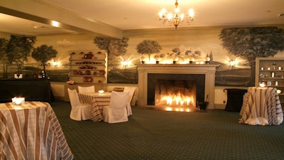 A cocktail reception in the Federal Parlor.