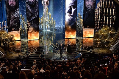 Many producer-reviewers praised the ceremony's stage design, citing the use of 21st century technology combined with Old Hollywood elements.