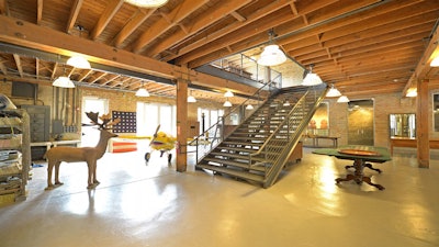 The Ravenswood Room staircase and artifacts