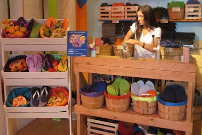 Another footwear brand also used market stalls to display its wares. In July 2011, Havaianas launched a pop-up shop in Los Angeles where a make-your-own flip-flops station resembled a fruit stand, complete with baskets and colorful accents.