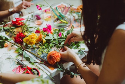 Sips & Stems, a rose and flower crown-making event at Meet NYC