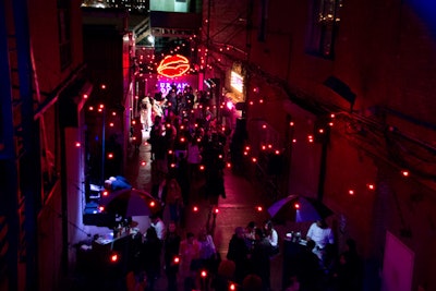 The Greenpoint Terminal space provided access to an alleyway, which featured several branded scenarios for guests to discover.