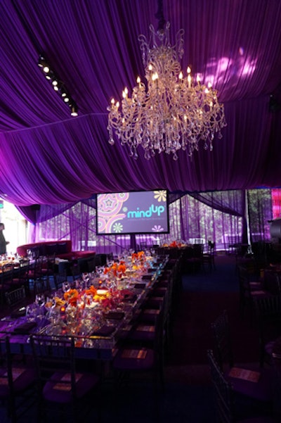 Goldie Hawn hosted the Hawn Foundation’s “Goldie’s Love In for Kids” in Los Angeles earlier this month. There, purple draping accented with chandeliers lent a rich look and feel within the party space.