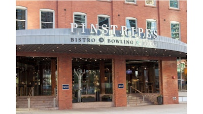 Pinstripes—River East Chicago specializes in corporate and social events, weddings, meetings, and team-building.