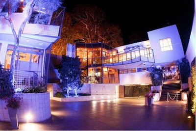 Seven-Degrees exterior