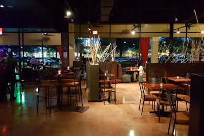 7. Sugarcanes Rum Bar & Lounge