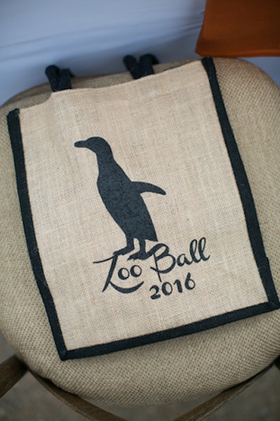Guests found burlap bags with the gala's logo on their seats. The menu cards also featured fun facts about penguins.