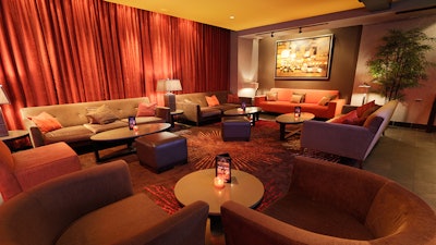 iPic lounge