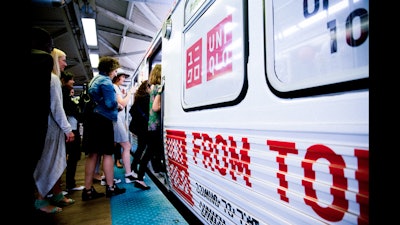 The 5 Week takeover of the Chicago’s Loop line announcing Uniqlo’s newest store.