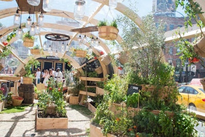 The 30-foot garden featured hanging planters and walls covered in veggies and herbs.
