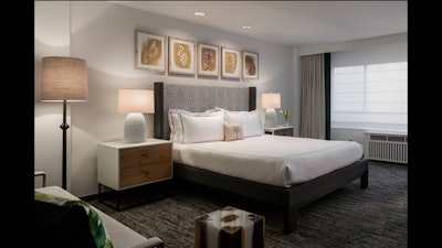 King Premier guest room