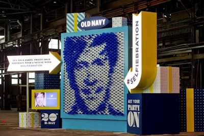 For its 20th birthday, Old Navy held a “selfiebration” in Times Square in October 2014, complete with a “balloon billboard.” Covered with 1,000 custom balloons, the 15-foot billboard was created by Deeplocal, which referred to the creation as a “selfie machine.” The marketing agency’s software grabbed images from Twitter that had the “sefliebration” hashtag and rasterized the photos to display them on the billboard via inflated balloons.