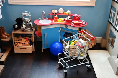 For the entirety of the series, the #GiltLife House featured a colorful kids bedroom that showcased a miniature kitchen setup.