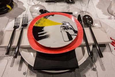 The artsy plates echoed the graffiti motif.