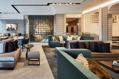 5. LondonHouse Chicago, Curio Collection by Hilton
