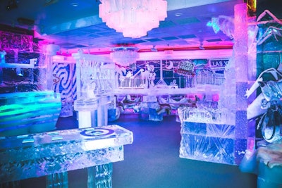 8. Minus5 Ice Bar