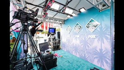 2016 Fox Teen Choice Awards dimensional step and repeat