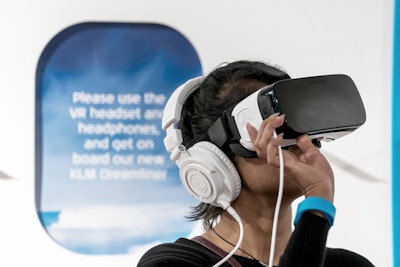 Pop-up attendees could experience flying a Dreamliner aircraft by way of virtual reality.
