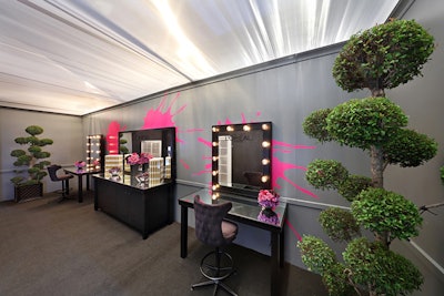 Sponsor L’Oréal Paris offered makeup touch-ups and product sampling for guests.