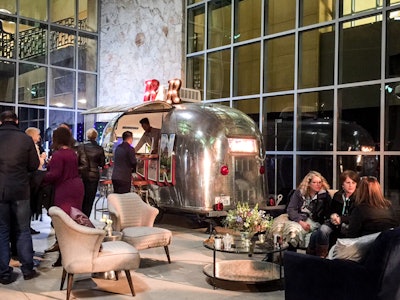 10 Mobile Bar Two Bartenders Silvercloud Trailer Events
