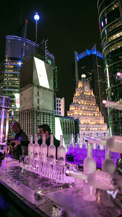 Event design and ice bar sculpture for exclusive NYE event overlooking Times Square