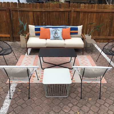 A chill outdoor lounge space inspired by our fave boys-in-burnt-orange over at UT.