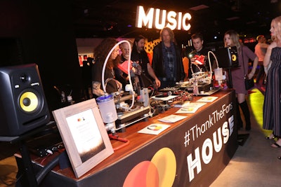 Mastercard #ThanktheFans House