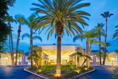 1. Hotel Karlan San Diego—a DoubleTree by Hilton