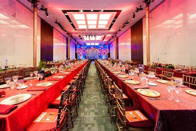 Event producers André Wells and Bobette Gillette opted for all long rectangular tables for the dinner.
