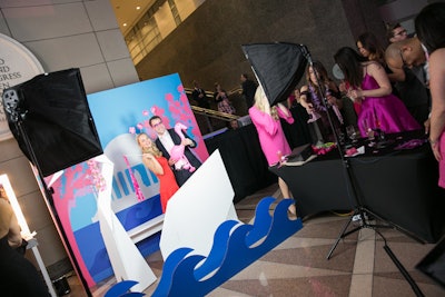 For guests who didn't want to wait in line for the 360-degree photo booth experience, Design Foundry created a 3-D set of a swan on the Potomac River with a backdrop of the Thomas Jefferson Memorial surrounded by cherry blossom trees.