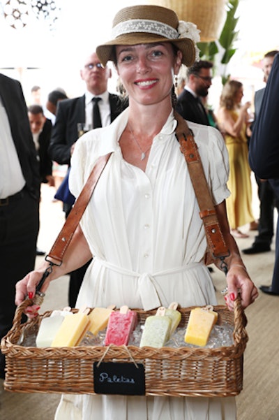 Guests could cool off with Mexican ice pops, or paletas, served by staff in ice-lined baskets.