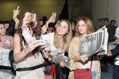 Guests had a chance to meet Flower Beauty founder Drew Barrymore at the brand’s booth. The actress then took fans on an all-access private tour.