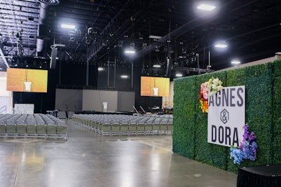 A wall of greenery and flowers led guests into the understated general-session area, where Agnes & Dora consultants learned strategies for sales, social-media promotion, work-life balance, and more.