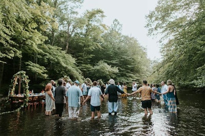 Guests gathered at Bacon & Lox Society’s second Full Circle Meal event, which was held on August 27 in Stroudsburg, Pennsylvania.