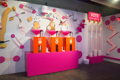Dunkin’ Donuts Coffee at Home created a 'kitchen' where guests could taste the brand’s Bakery Series coffee flavors and vote for their favorite.