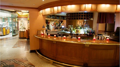 Café Centro at MetLife, adjacent to Grand Central Station; Curved bar at entrance