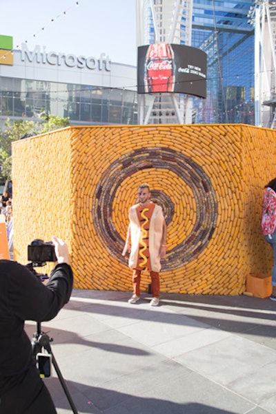 Walls made from thousands of ears of corn formed an on-theme photo backdrop. Darker corn was used to display the Target logo.