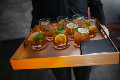 At the start of the experience, guests could enjoy cocktails made with Hennessy served in glasses with the brand's logo.
