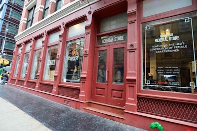 The pop-up came to 107 Grand from November 17 to 19. Window signage advertised the store and the premiere date for the series.