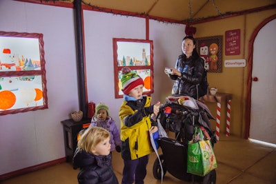 As the two-minute experience unfolds, a variety of sensory elements enhance the story, such as the smell of gingerbread, flickering lights, and sound effects.