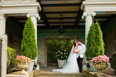 Romance blooms at a classic estate