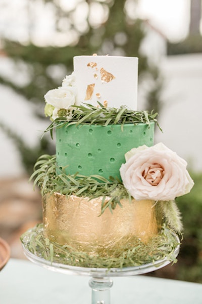 At the Irish-theme wedding shoot, a cake from Nicole Bakes Cakes continued the holiday-appropriate color scheme of green and gold.