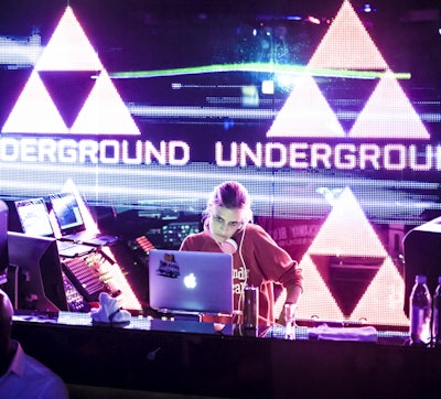 Ug Friday 18 Of 30 Logo Screen Dj