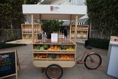 Returning partner Ketel One Vodka styled their various bars after a Danish market. Guests at the cocktail hour and after-party could choose between three cocktail options garnished with fresh fruits, vegetables, and herbs.